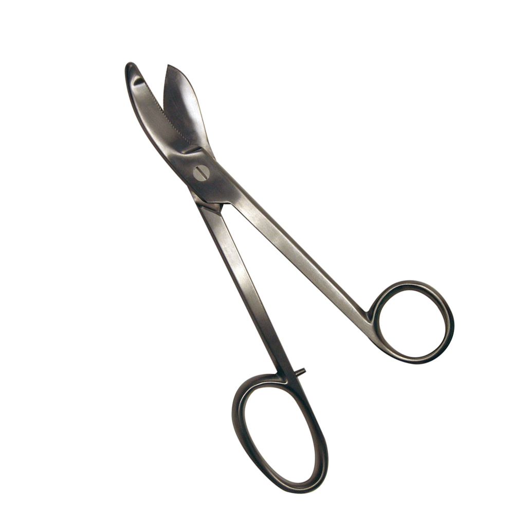 Curved nail scissors